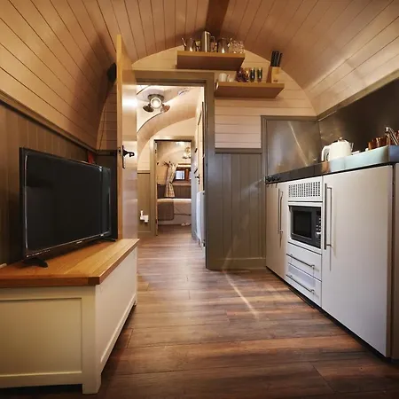 Luxury Mary'S Croft With Swedish Hot Tub And Bbq Hut Shrewsbury Buitenkant foto