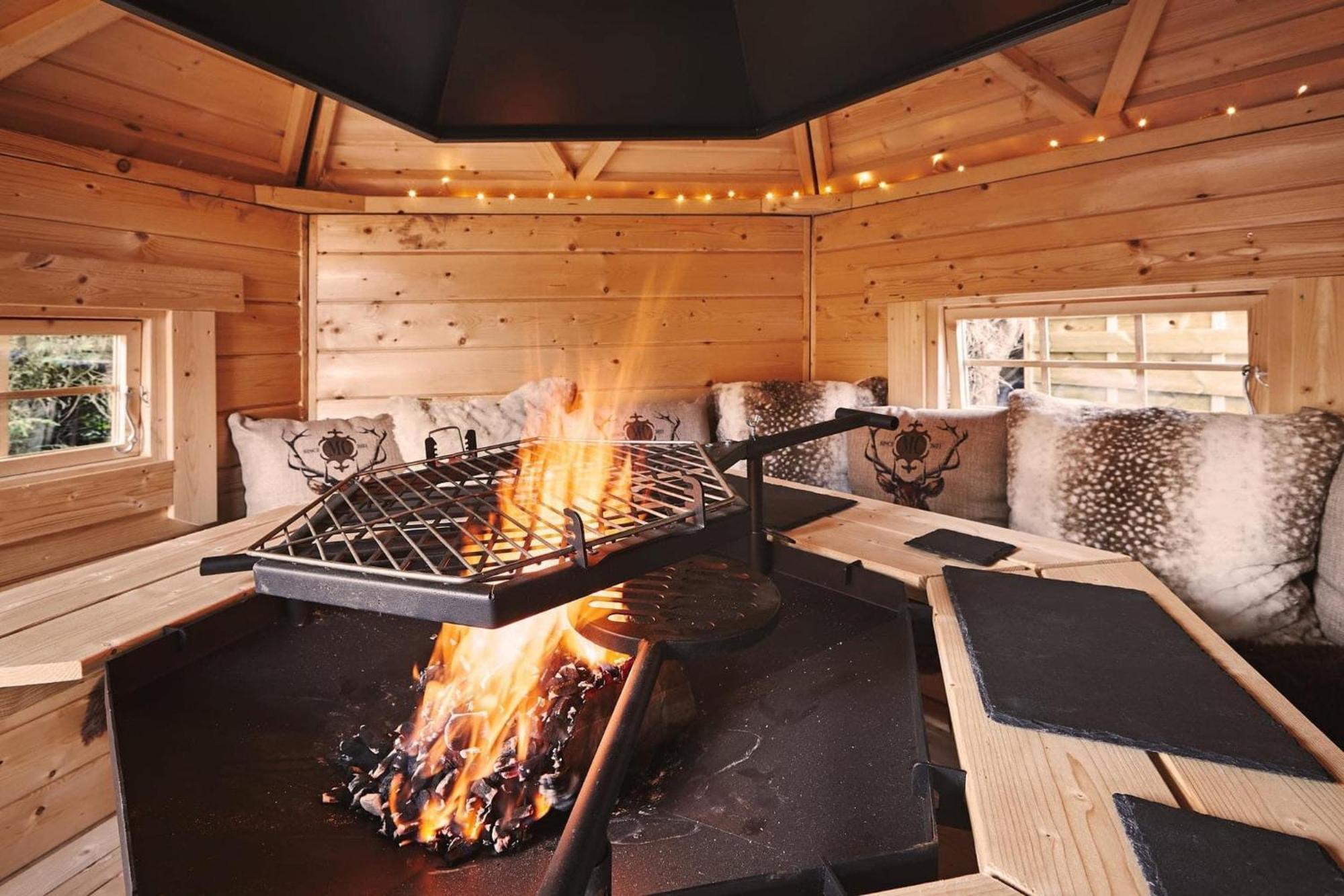 Luxury Mary's Croft With Swedish Hot Tub And Bbq Hut